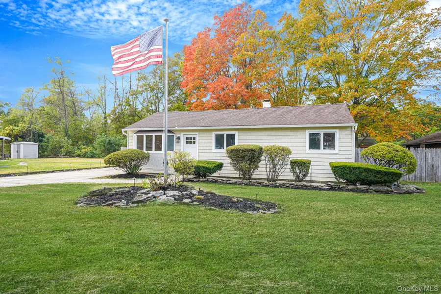 1039 Joselson Avenue, Bay Shore, NY 11706 - Image #3