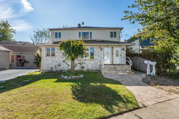 47 Jackson Avenue, Mineola, NY 11501