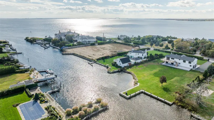 147 W Bayberry Road, Islip, NY 11751 - Image #2