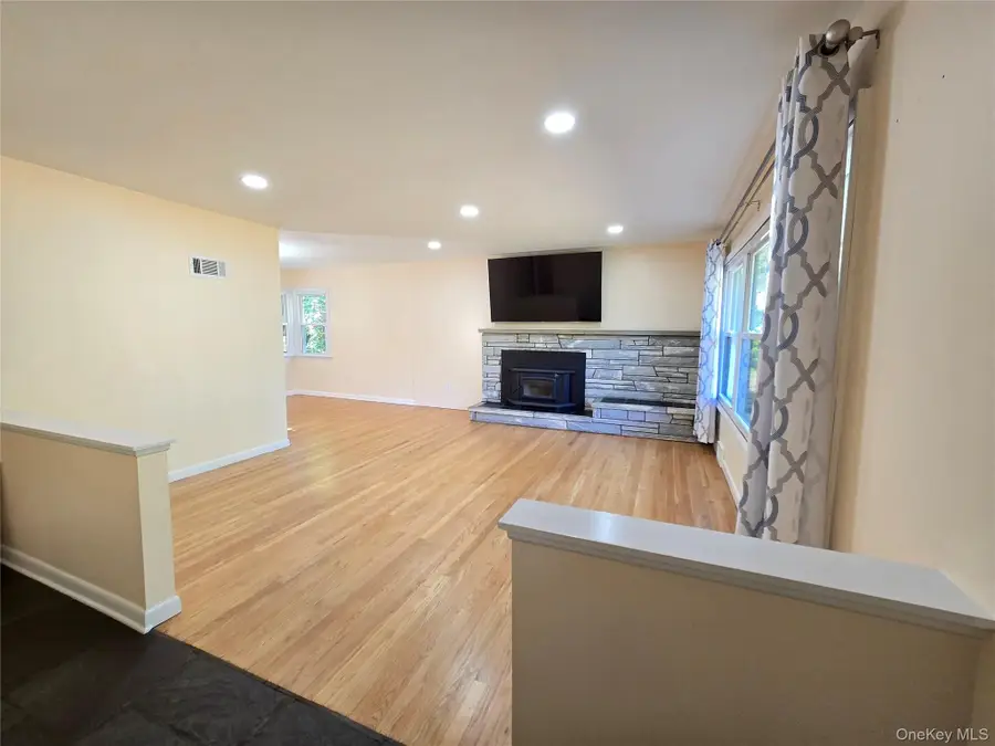 49 Colburn Drive, Poughkeepsie, NY 12603 - Image #3