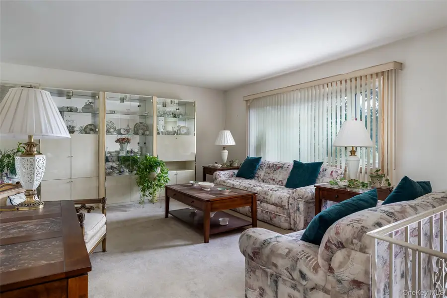 3019 Post Avenue, Wantagh, NY 11793 - Image #3