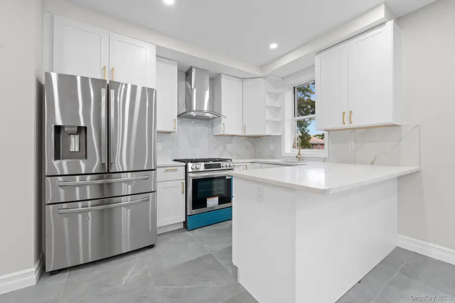 2524 Tenbroeck Avenue, Bronx, NY 10469 - Image #2