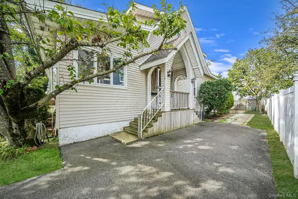 19 4th Avenue, East Rockaway, NY 11518