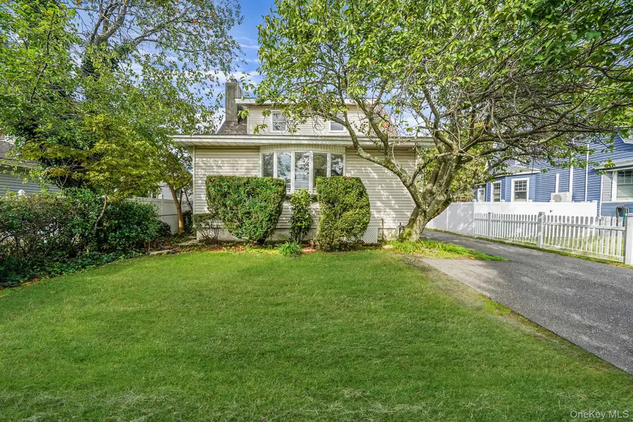 19 4th Avenue, East Rockaway, NY 11518 - Image #3