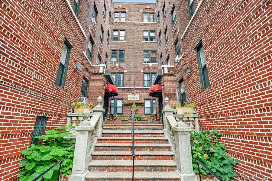 1976 Lafontaine Avenue #4D, Bronx, NY 10457 - Image #3
