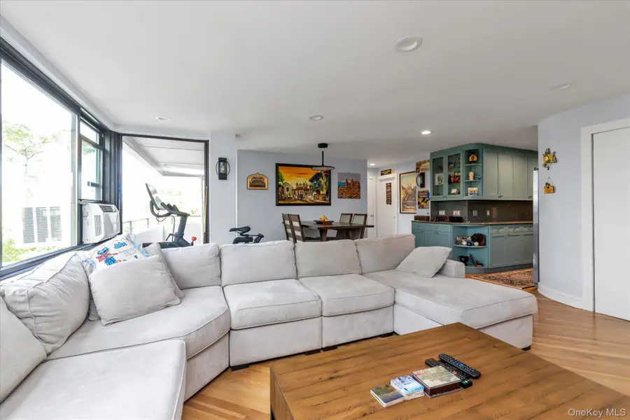 9-05 162 Street #6D, Beechhurst, NY 11357 - #3