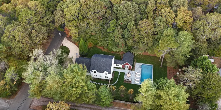 6 East Gate Road, Wainscott, NY 11975 - Image #3