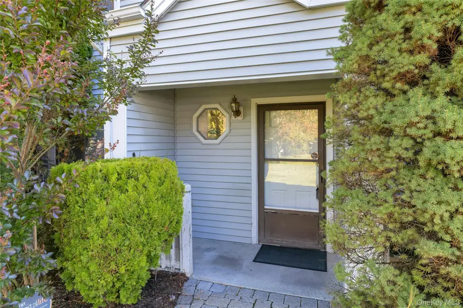 24 Leisure Way, Mohegan Lake, NY 10547 - Image #2