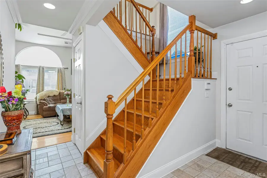 24 Leisure Way, Mohegan Lake, NY 10547 - Image #3