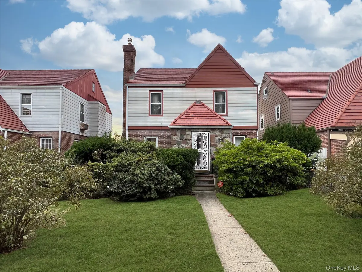 4706 Utopia Parkway, Flushing, NY 11358 - #1