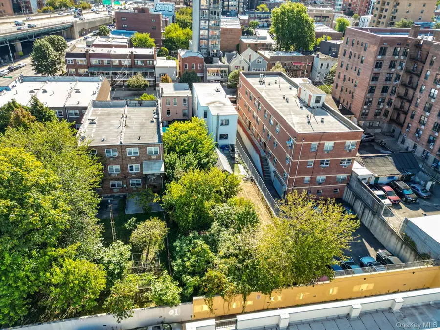 25-14 Crescent Street, Astoria, NY 11102 - Image #3