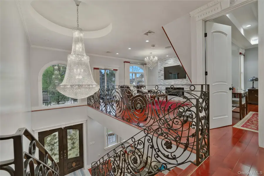 19319 109th Road, Saint Albans, NY 11412 - Image #3