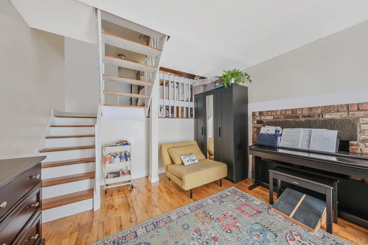 403 E 87th Street #3B, Manhattan, NY 10128 - Image #1