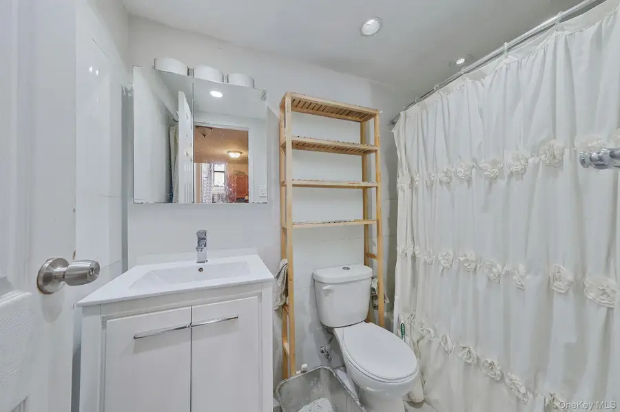 403 E 87th Street #3B, Manhattan, NY 10128 - Image #3