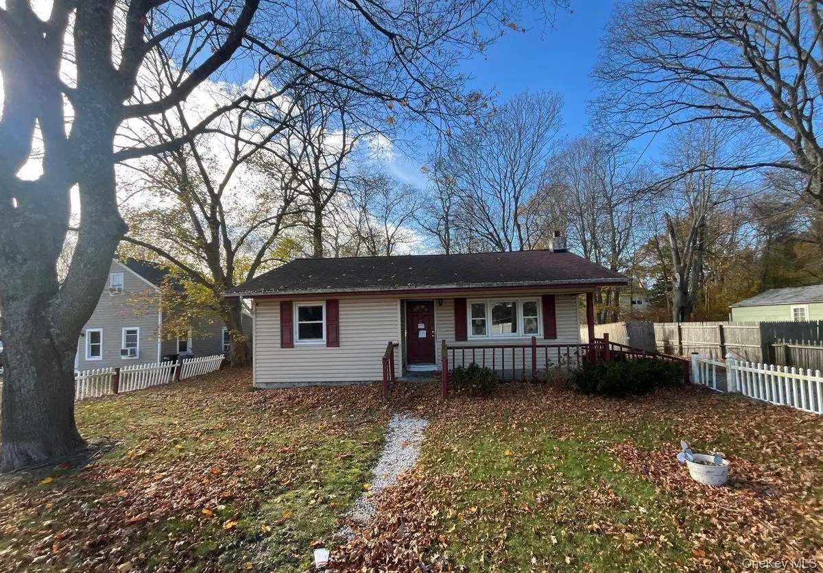 266 Station Road, Bellport, NY 11713 - Image #1