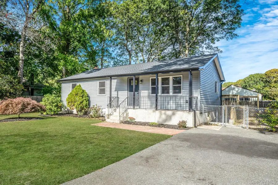 45 Arrowhead Drive, Shirley, NY 11967 - Image #2