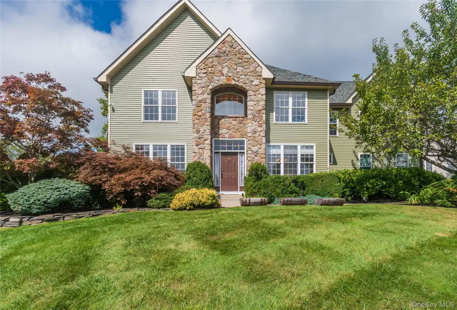 21 Castleton Drive, Highland Mills, NY 10930 - Image #2