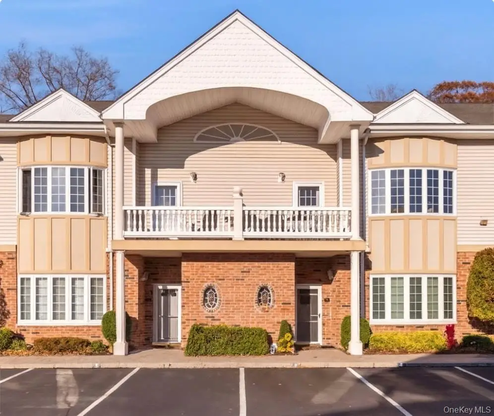 6 Sarah Court, Amityville, NY 11701 - Image #1