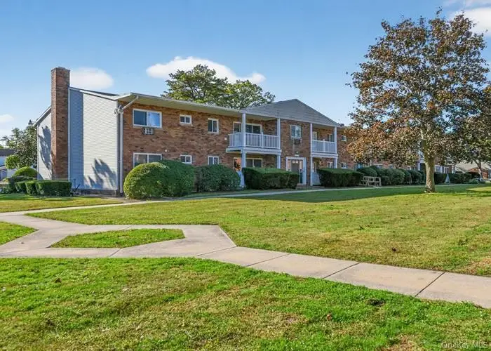 71 Adams Road #E 2A, Central Islip, NY 11722 - Image #2