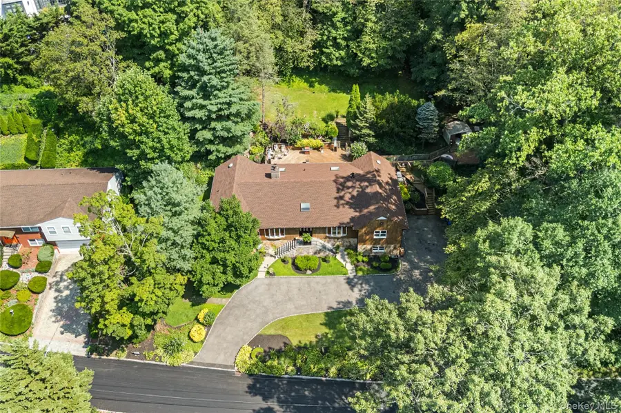 23 Medford Lane, Scarsdale, NY 10583 - #3