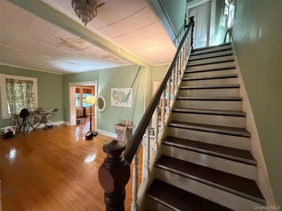 292 Laurel Road, Northport, NY 11768 - Image #2