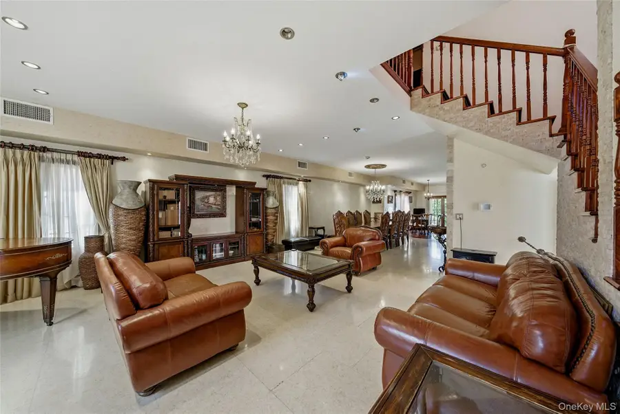 18631 Radnor Road, Jamaica, NY 11432 - Image #2