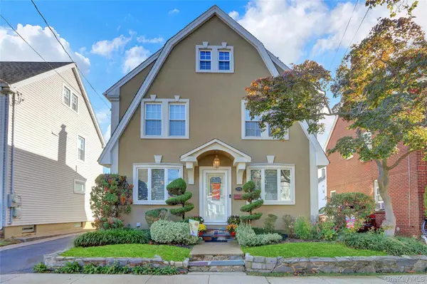 225 Park Avenue, Williston Park, NY 11596