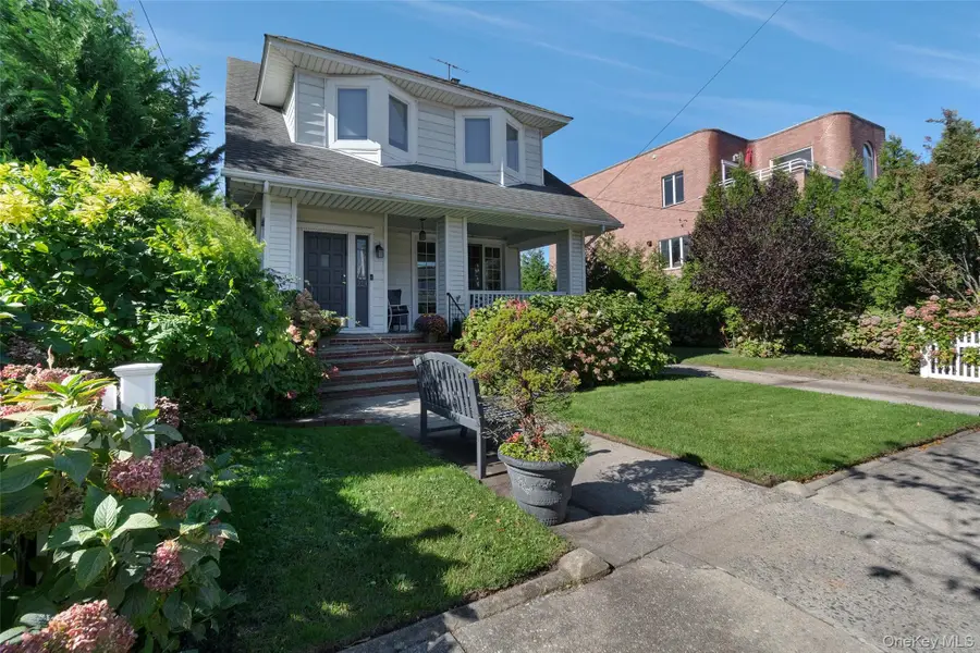 329 Beach 146th Street, Neponsit, NY 11694 - Image #2