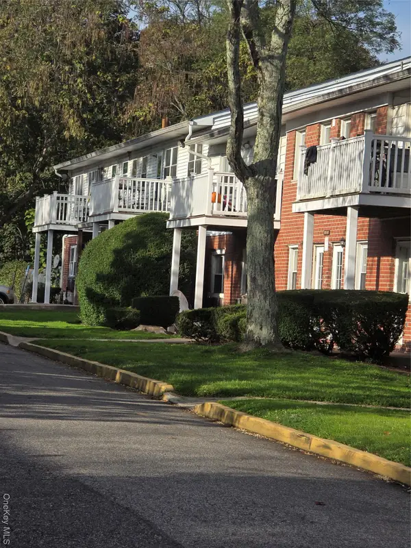 1 Hemlock Drive #C148, Bay Shore, NY 11706