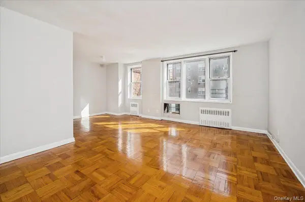 3 Sadore Lane #2J, Yonkers, NY 10710