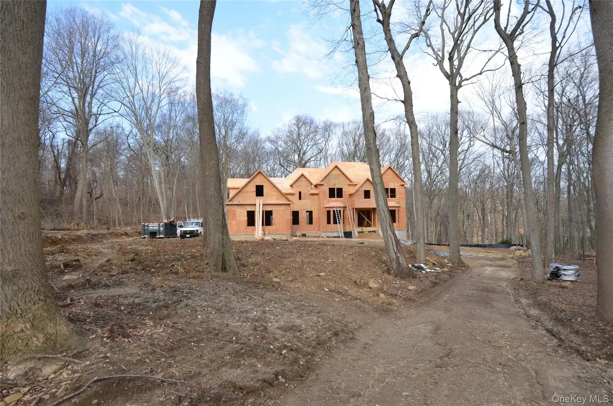 550 Moriches Road, Head Of The Harbor, NY 11780 - #1