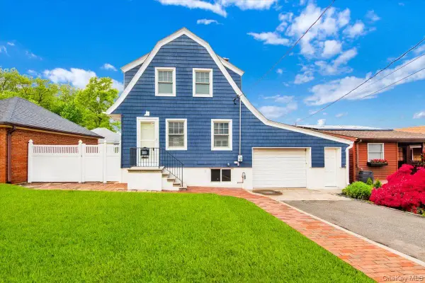 211 Bowne Street, Bronx, NY 10464