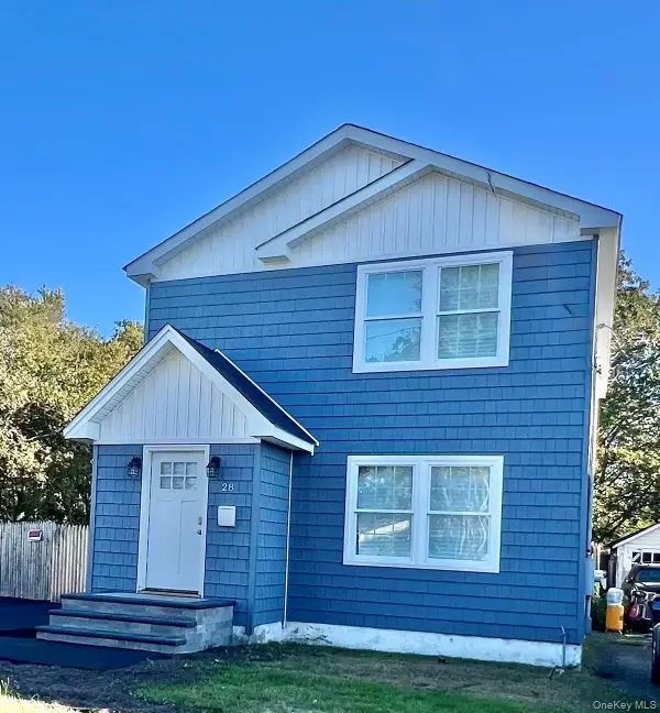 28 Silver Street, Patchogue, NY 11772
