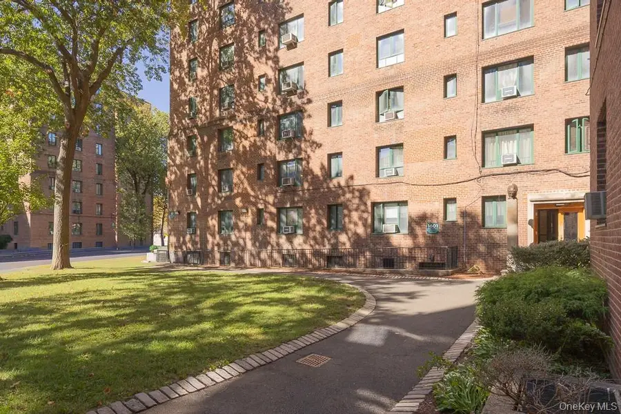 1601 Metropolitan Avenue #3H, Bronx, NY 10462 - Image #3