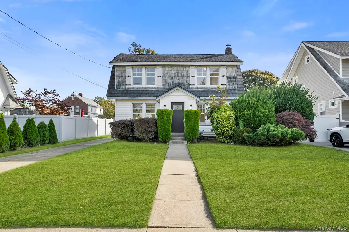 36 New York Avenue, Freeport, NY 11520 - Image #1
