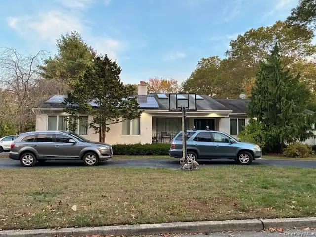 33 Pinecone Lane, Islandia, NY 11749 - Image #2