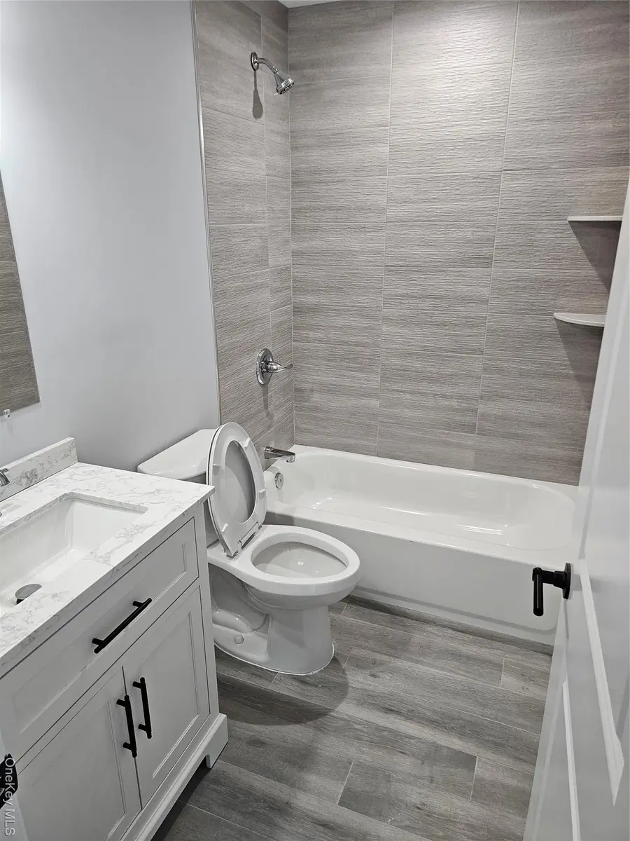 39 White Oak Street, Middle Island, NY 11953 - Image #2