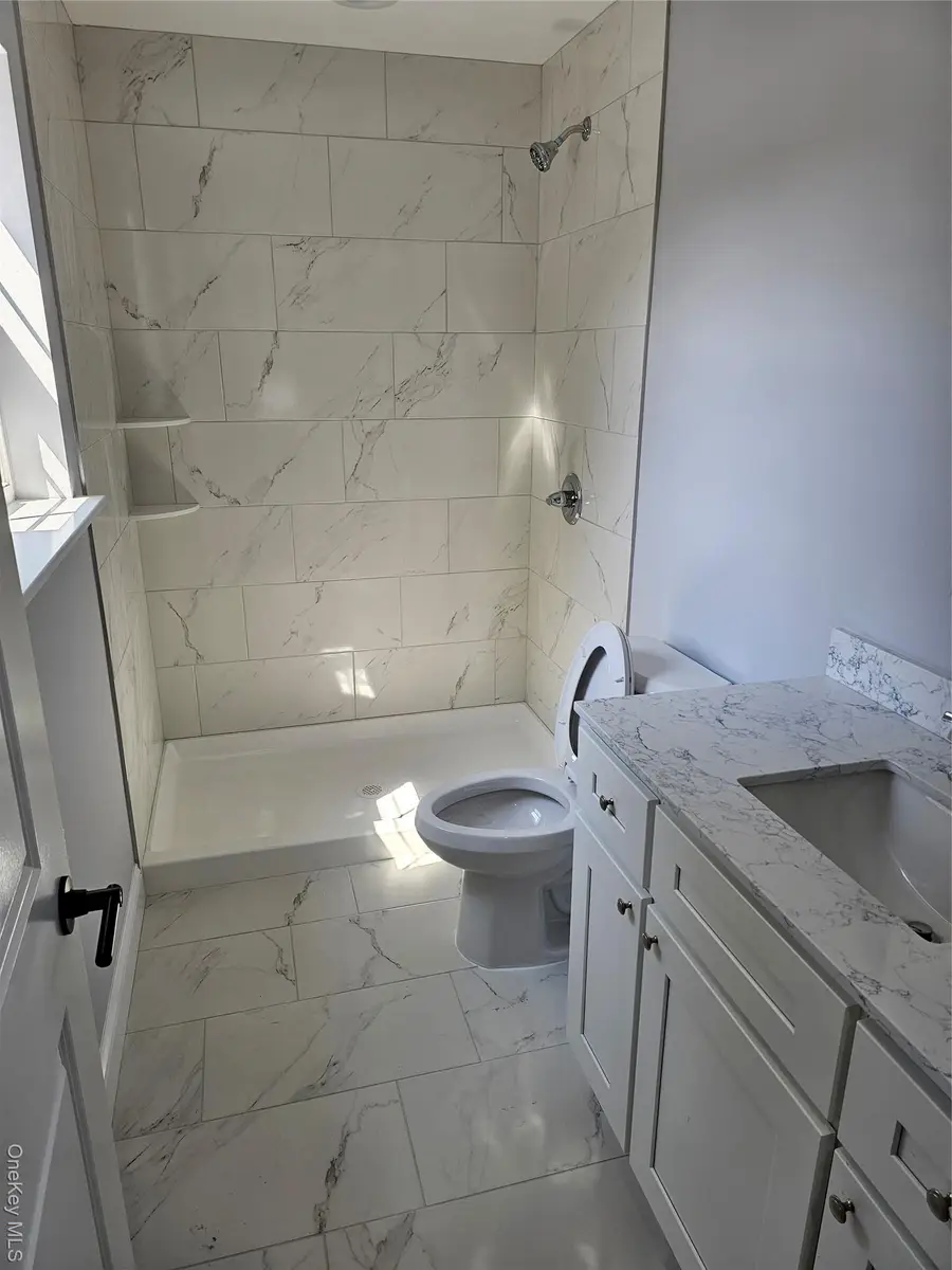 39 White Oak Street, Middle Island, NY 11953 - Image #3