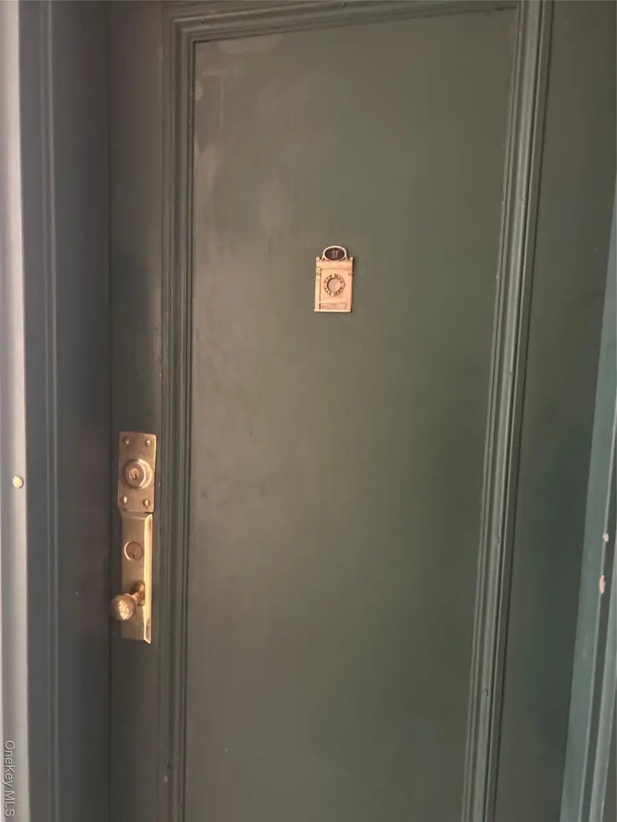 8385 116th Street #6F, Richmond Hill, NY 11418 - Image #2