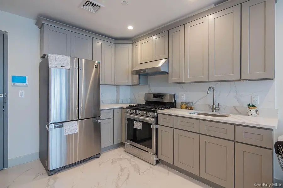 141-26 Northern Boulevard #10B, Flushing, NY 11354 - Image #2