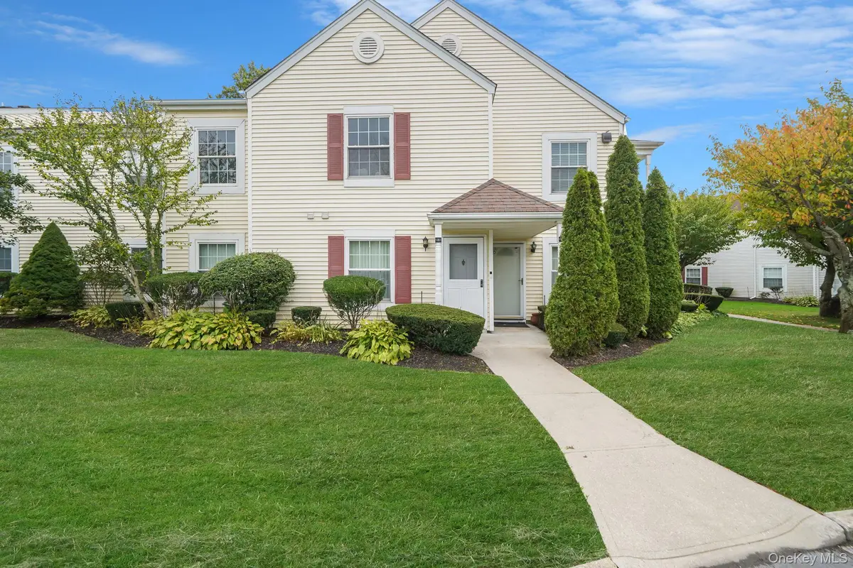 181 Fairview Circle, Middle Island, NY 11953 - Image #1