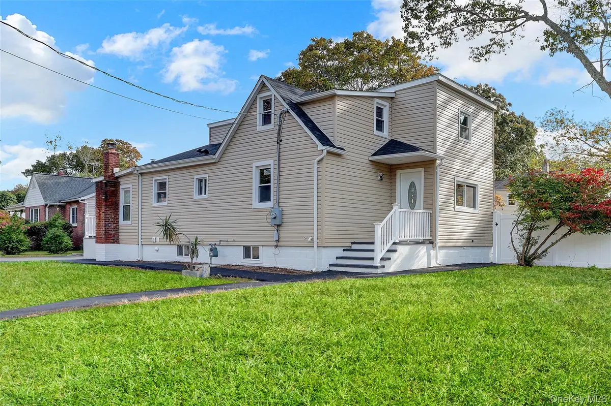 239 Bayview Avenue, East Patchogue, NY 11772 - Image #1
