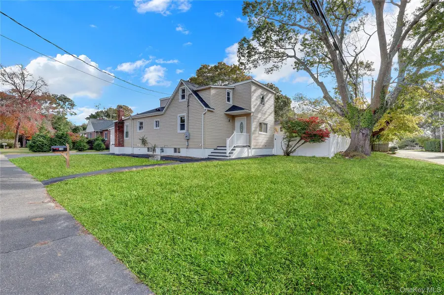 239 Bayview Avenue, East Patchogue, NY 11772 - Image #3