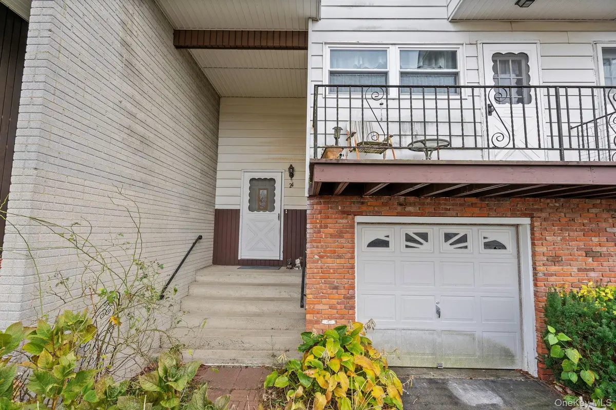 24 Russet Road, Poughkeepsie, NY 12601 - Image #1