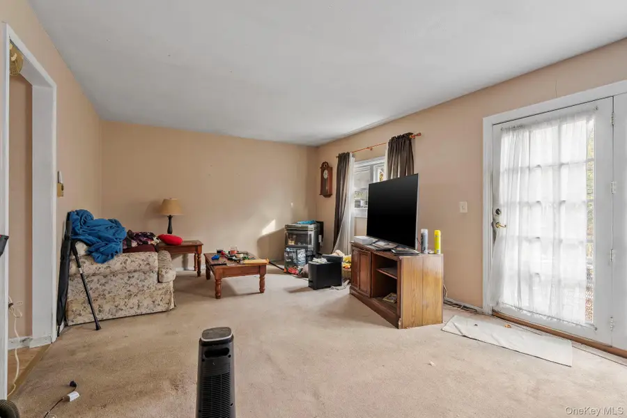 24 Russet Road, Poughkeepsie, NY 12601 - Image #2