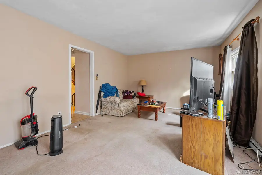 24 Russet Road, Poughkeepsie, NY 12601 - Image #3