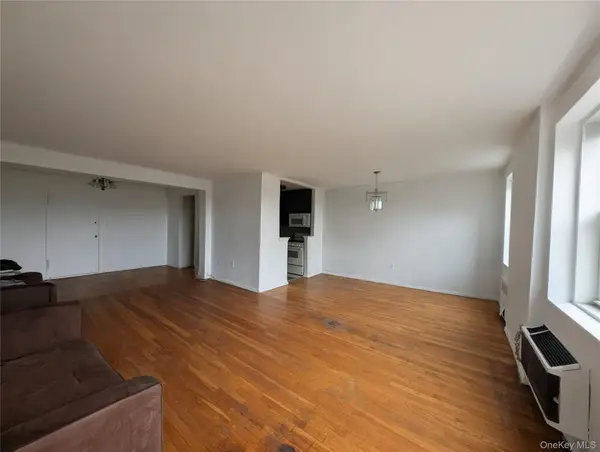 7 Balint Drive #427, Yonkers, NY 10710