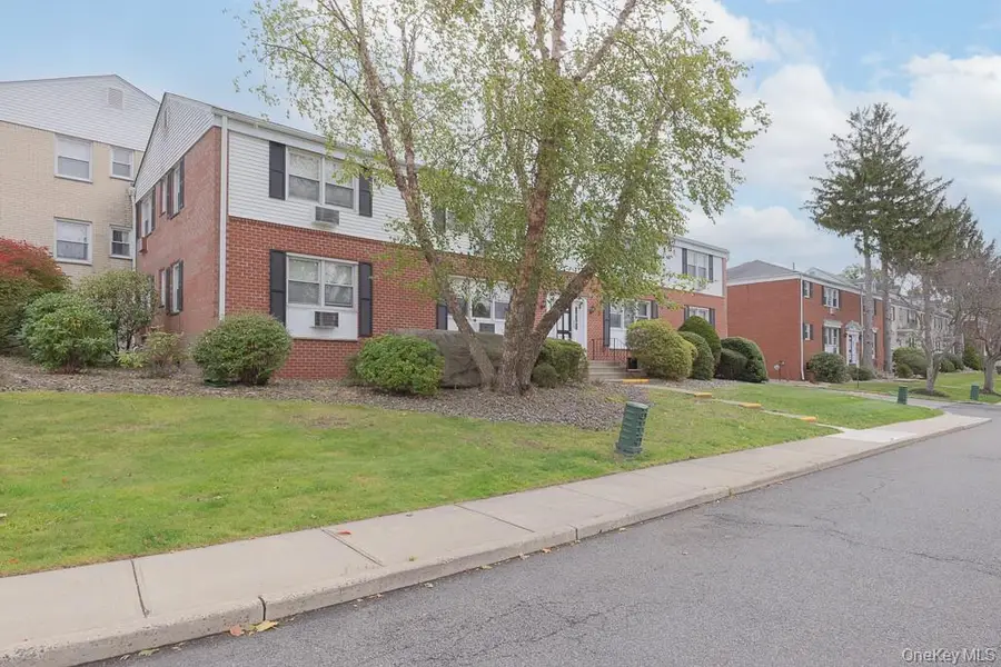 22 Bon Aire Circle #1113, Suffern, NY 10901 - Image #3