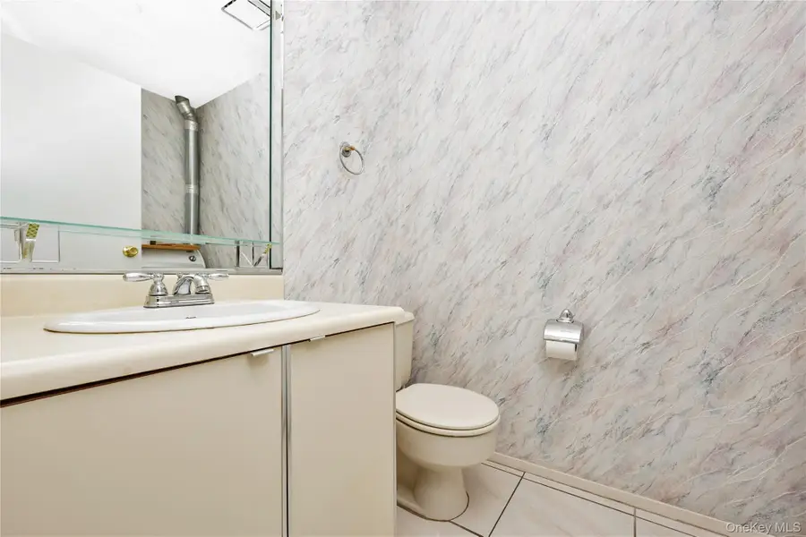 22 Balsam Court #22, Wantagh, NY 11793 - Image #3