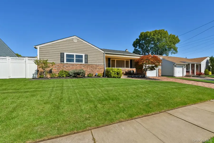 576 Western Park Drive, West Hempstead, NY 11552 - Image #2